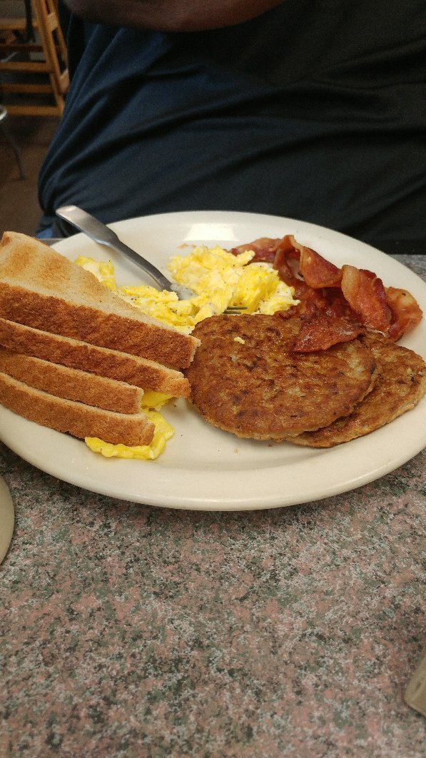 Elm Centre Breakfast-Lunch